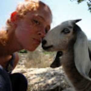 Meet your Posher, Ella